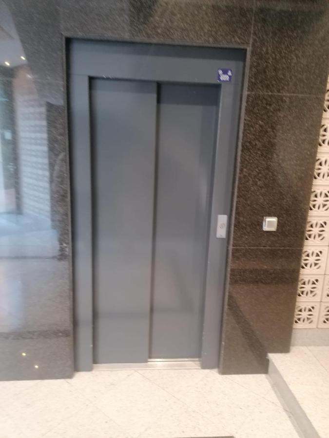 Appartamento Habitat Centro Ave Cordova Esterno foto
